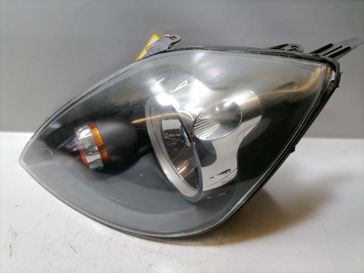 Ford Fiesta 6 JH1 original Scheinwerfer vorn links Halogen oberhalb leicht vergilbt Facelift Bj.2007